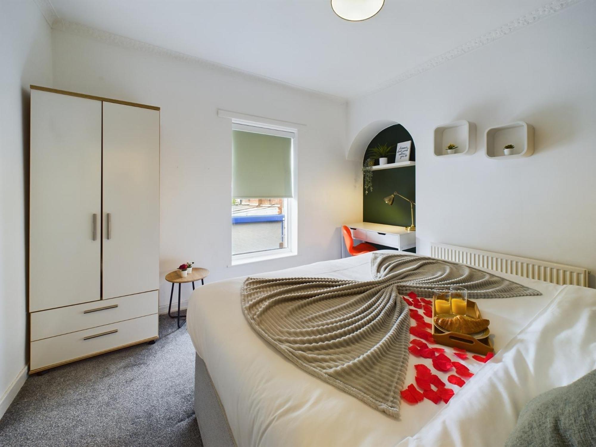 Charming Apartments - Cosy Retreat - Short Drive To City Centre - Free Parking Liverpool Dış mekan fotoğraf