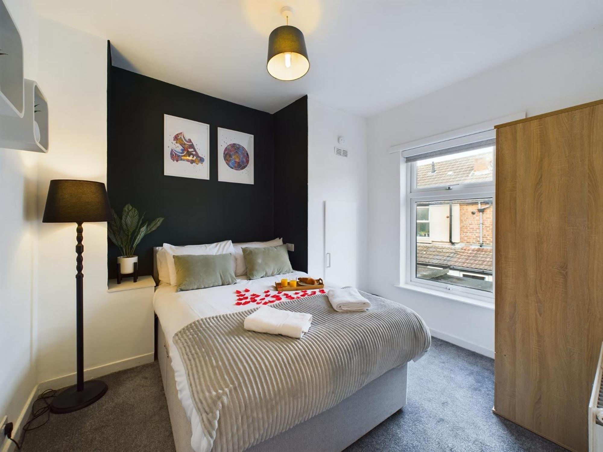 Charming Apartments - Cosy Retreat - Short Drive To City Centre - Free Parking Liverpool Dış mekan fotoğraf
